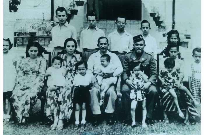 <strong>Syed Ahmad bin Mohamed Alsagoff and family, c. 1947</strong><br>
<em>Courtesy of Malik Alsagoff</em>